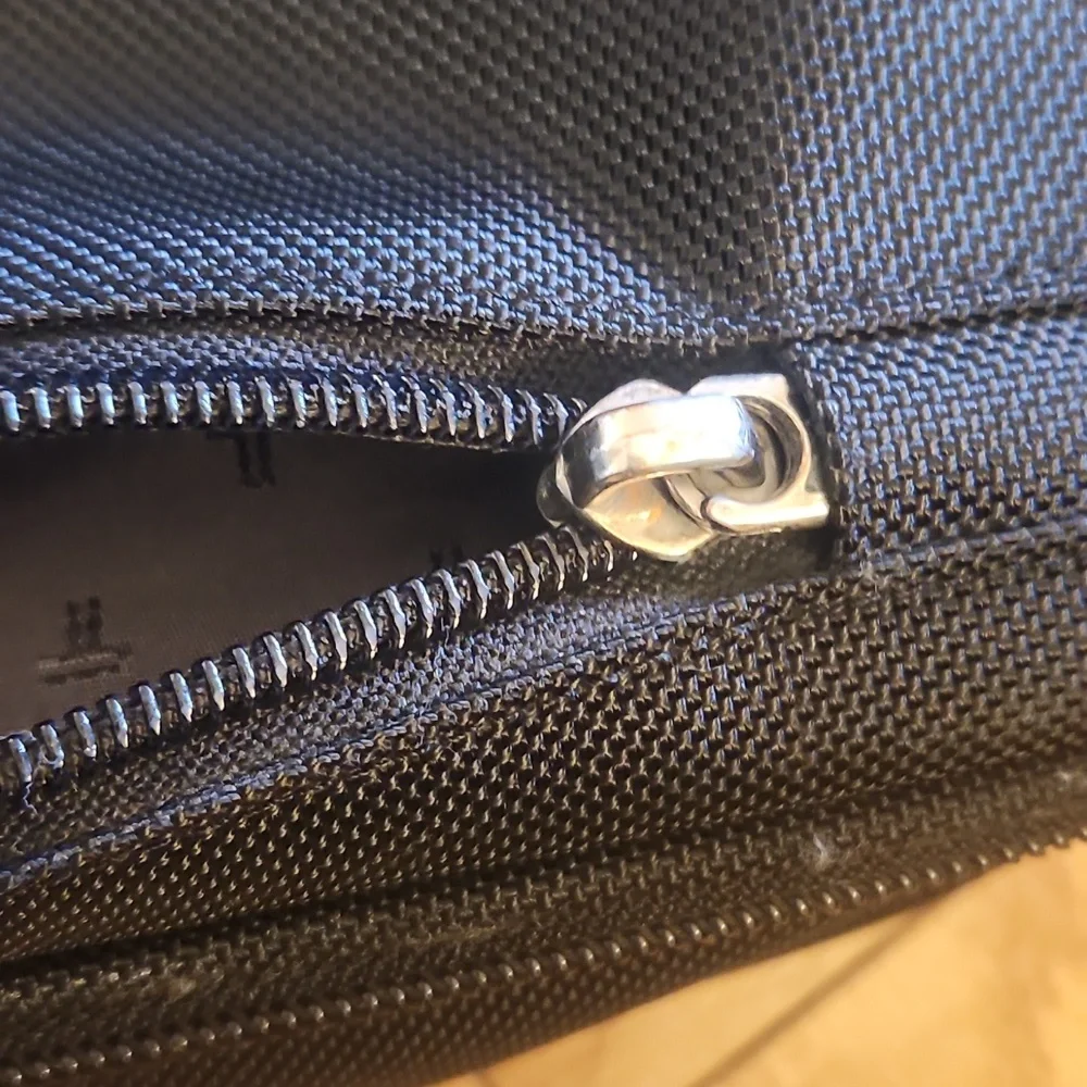 Tumi Expandable Briefcase Messenger Travel Pilot Laptop Bag Nylon Black!